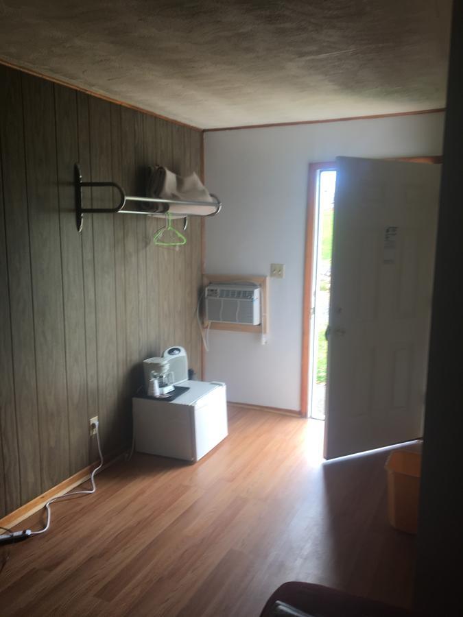 Michael Dee'S Motel East Durham Esterno foto
